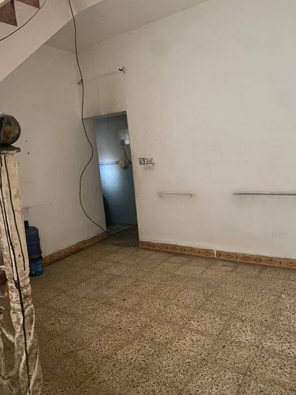 بيت للايجار في التقية الثانية شارع المستوصف
طابقين يحتوي على غرفتين و صالة ومطبخ وصحيات وطارمه 

ايجاره 350 شامل اجور الماء والكهرباء
 #للاستفسار 
او مراسله الصفحة أو واتساب او الاتصال ع الأرقام التأليه 
   ***********
https://wa.me/message/54I3LYHRG7YFG1
#العفلوگي_للعقار_اكبر_بيج_عقارات_في_الديوانية
#بيت #دار #عقار #ارض #الديوانية
