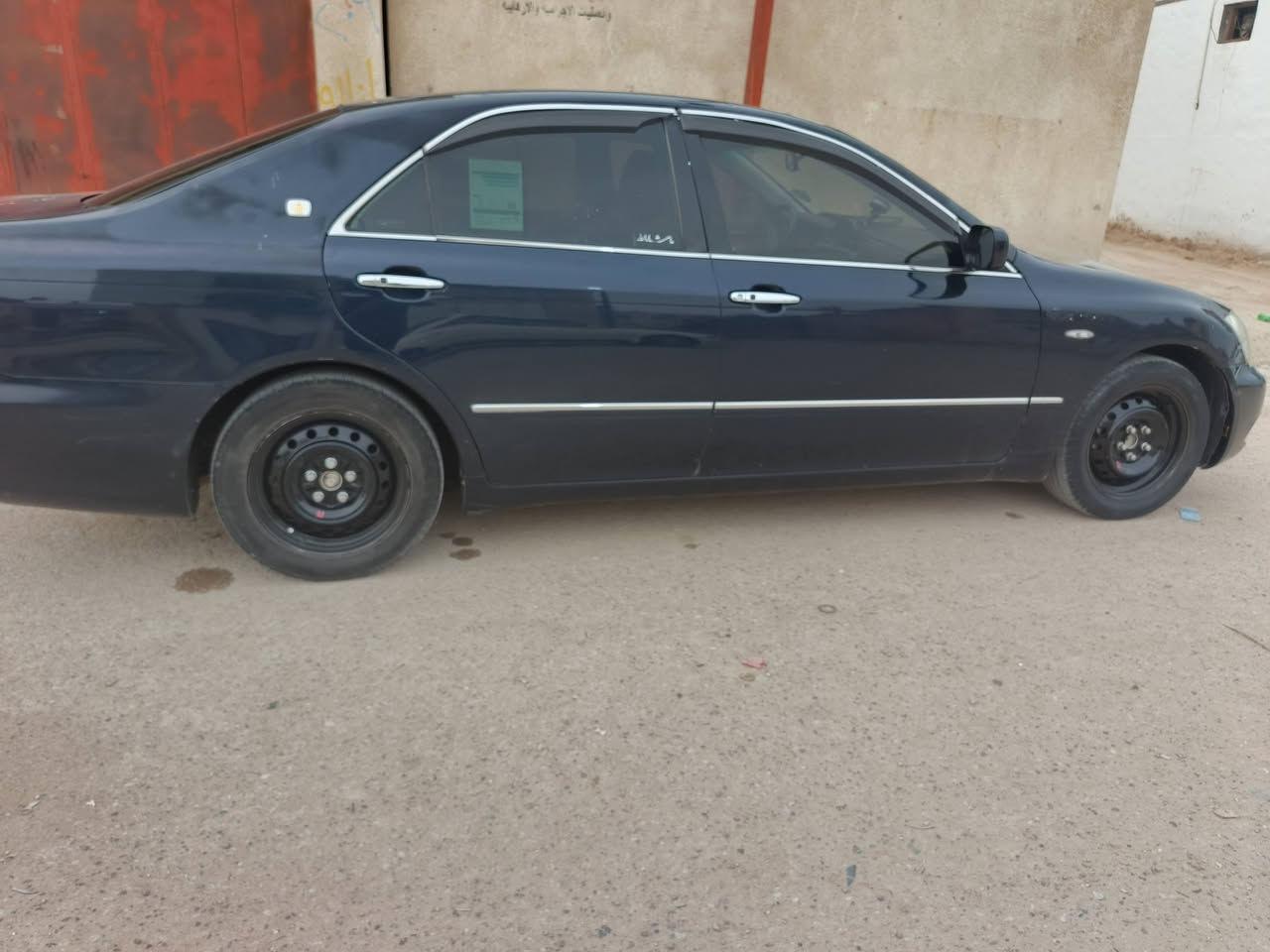 ***********
متوم
شاهينة
