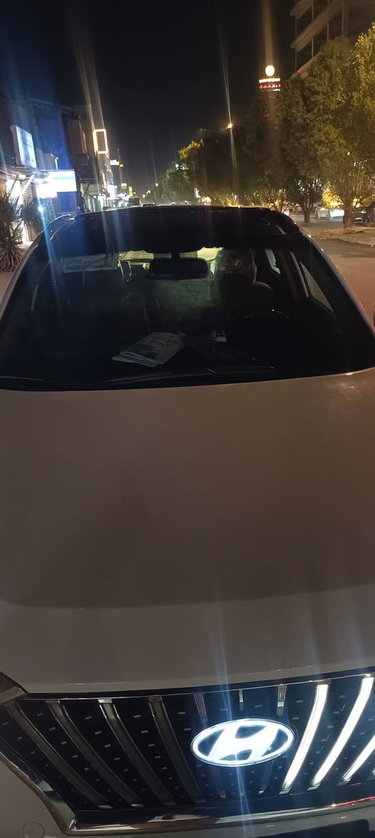 سياره توكسان خليجي للبيع
ضمان شركة ( الكاصد )
موديل ٢٠٢٠

فوووول مواصفات

⬅️رقم بغداد 
 مشروع وطني مجددة الى سنة ٢٠٣٠
ماشية 84 الف كم فقط
السيارة ب اسمي 
وقبل ايام داخلة هزه 
ومحول الرقم الجديد 
ومجددة السنوية ٥ سنوات
يعني من كلشي كاملة الياخذه مجرد تحويل ثاني يوم

🔺السيارة (مكفوله كفالة عامة من الصبغ والتبديل والبارد والحالوب كفاااالة عامة)

⬅️والاسبير المقدس منازل

مواصفاته /
بصمة تشغيل
بصمة ابواب
٣ انضمة قيادة
٢ كراسي كهرباء
أريل نفكيشن
شاشه أبل كار بلي البلادية مال كاصد
الداخل صاج 
شاحن واير ليس
٢ لدات امامية 
محرك ٢٠٠٠ دوش
فول تحكم ستيرن
الدوسات علامة توكسان 
حاجب نهاري
كشافات زينون
حساس امامي
حساس خلفي
كاميرا خلفية دوارة
مري شفط ويا القفل
سايد بريك بلرجل 
نضام ترحيب
ويل ١٨
مخرج Aux 
مخرج usb
لد امامي 
لد خلفي
مثبت سرعة
اشاير بلمري
يدات نيكل 
قطعتين تبريد

السياره سعره ٢٢٥ ورقه 
مكان السيارة النجف 
وهذا رقمي ***********
