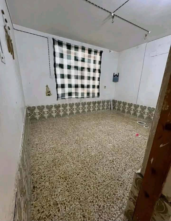 🪬 
يسر ادارة مكتب العبدلي 2 الواقع في حي الزهراء ان تعلن عن

🏠 بيت للإيجار – النجف الأشرف / حي السلام
بيت مساحة 50م، موقع ممتاز خلف مدرسة بانقيا
طابق واحد، جاهز للسكن فوراً ✨
🔹 يتكون من:
غرفة
صالة
منور
مطبخ
حمّام + تواليت
🔹 الخدمات:
تأسيس كهرباء وماء كامل
خط مولد متوفر ⚡
بيت نظيف ومرتب
السعر 225 مقدمة كل ٣ اشهر 

***********  ابو غيث

اذا كان لديكم دور ..
بيع .. رهن  .. ايجار  فقط مراسلتي لعرضها وسوف نحقق لك ما تود

لمعرفه عروضنا ..
متابعه صفحه المكتب على الرابط 
https://www.facebook.com/share/16E5gRnWXJ/
