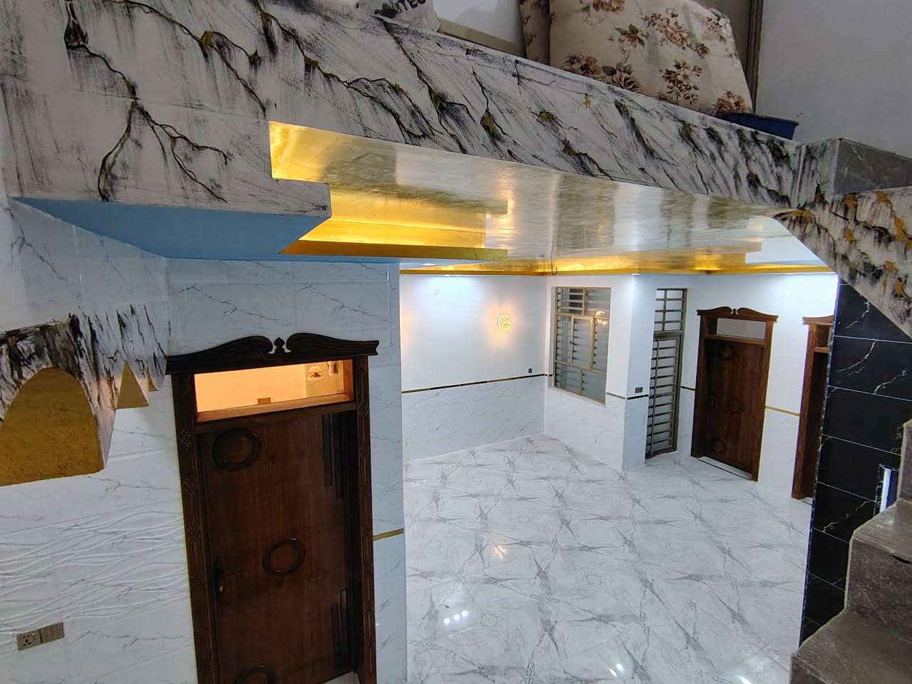 #دار_للبيع_نضام_اقصاد🏡
150 متر مربعه طابو زراعي سند ٢٥ أقرار
بسعر 62 💵 مليون 

#مقدمه_25_مليون_قفل 
#كل_شهر_750_ألف  

غرفتين 2/صاله/مطبخ معزول/صحيات 2/استقبال مفتوح لل صاله / كراج/مكشوفه 2 

ماء/كهرباء/سوق/مدارس/تبليط #عرض_12

الموقع 🏡 نجف/ شارع الصب عمود 314 مقابل ملحق قريه الغدير
للتواصل 📲

***********
***********
*********** النجف, العراق
