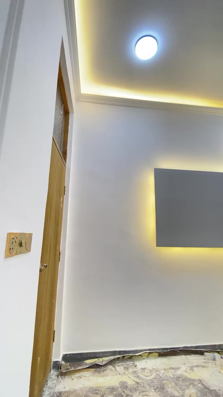 كادر نعمل كافة انواع الديكورات الداخليه والخارجيه فوم بوردكس جبس سقوف ثانويه وكافة انواع الاصباغ وطلس وشغل درجه اوله للاتصال *********** او مراسله الصفحه
