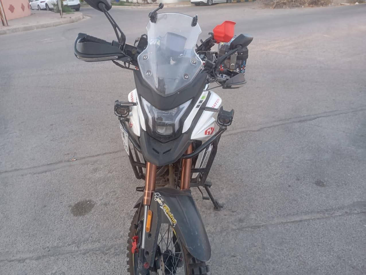 سلام عليكم ادفنجر للبيع محرك 300cc دراجه صفر موديل 2026  سعرها ٣ ملاين و ٢٠٠ و بيها مجال حك جيتك دراجه مرقم رقم اربيل تحويل ثاني يوم او وكاله ما بيها اي عيب و اوصوليه، مكلف بل نشر رقم صاحب الدراجه ***********
