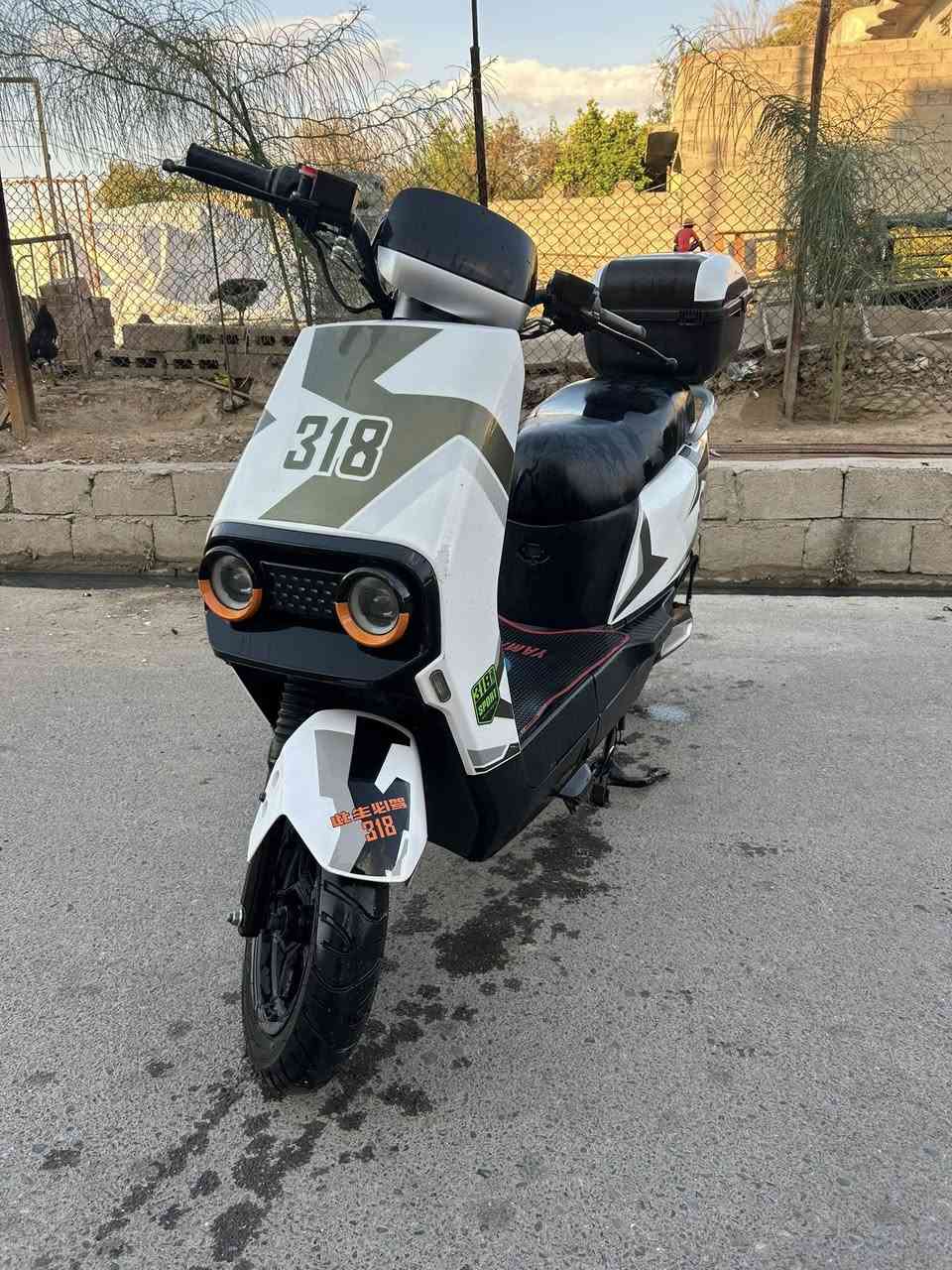 كل عام وأنتم بألف خير مطور شحن 318 نضافه فول بطاريات 6 شرط ملف 2000 شرط كلو شغال مابيه أي عطل أربع نمر سرعه 99 بيه بك رجوع R مطور مرتب وا نضيف. فقط يعوزله طفاريه خلف السعر 525وابيه مجال مكاني موصل حي عدن رقم الهاتف ***********
رقم واتساب ***********
