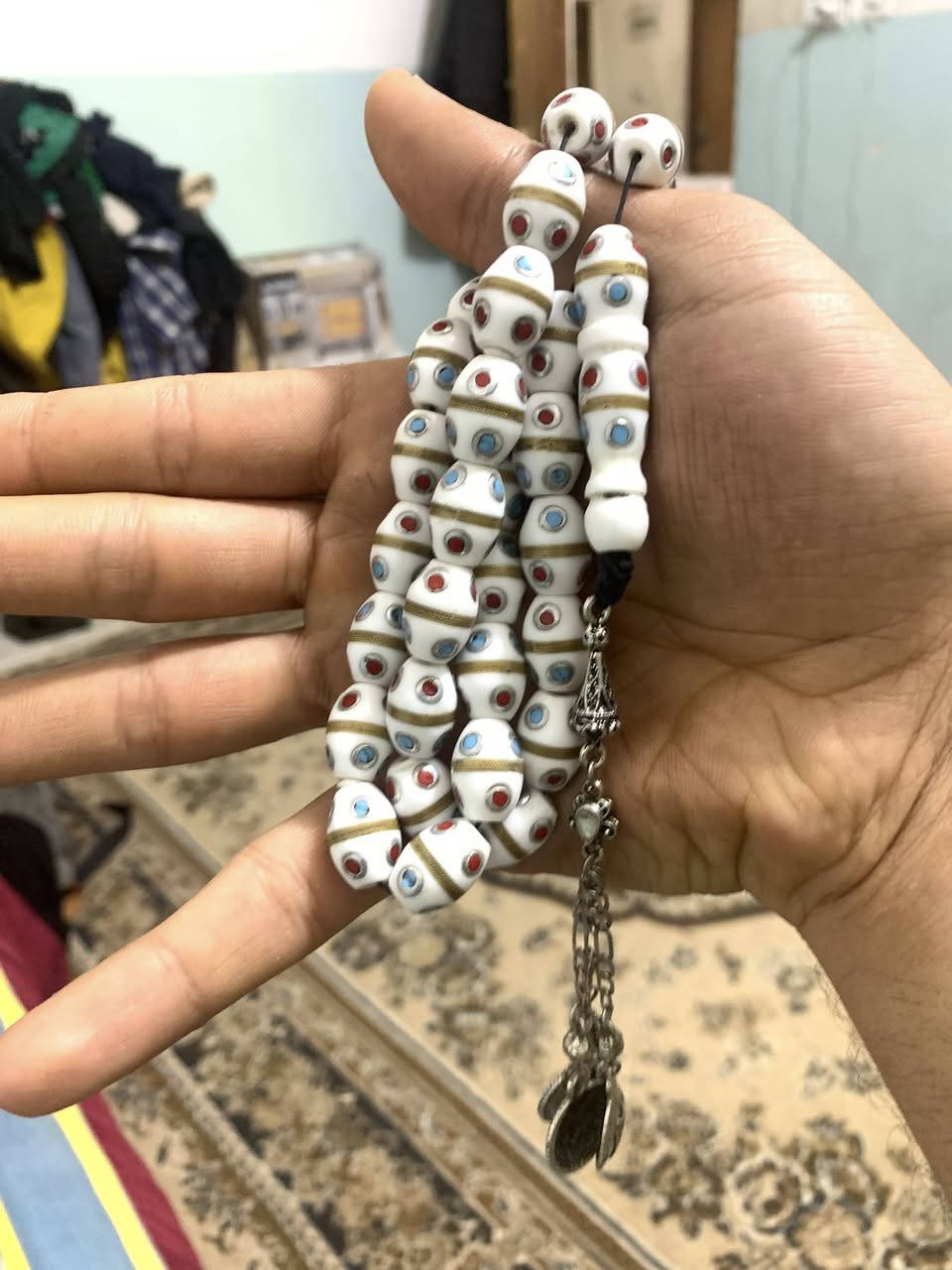 السلام عليكم من رخصة الادمن 
محبس ياقوت بورمني الرماني
صياغة وفظه قديمه مختم ٩٢٥
الجوانب مالته تنزيل ماي ذهب

سبحه يسر ابيض مطعمه بعقيق ورضوي 
٣٣ حبه 
قيم وأخذ بل سعر الي يرضي لله


**إذا كنت صاحب هذا الإعلان وتريد حذفه لأي سبب، رجاءا أرسل رسالة إلى الدعم الفني**