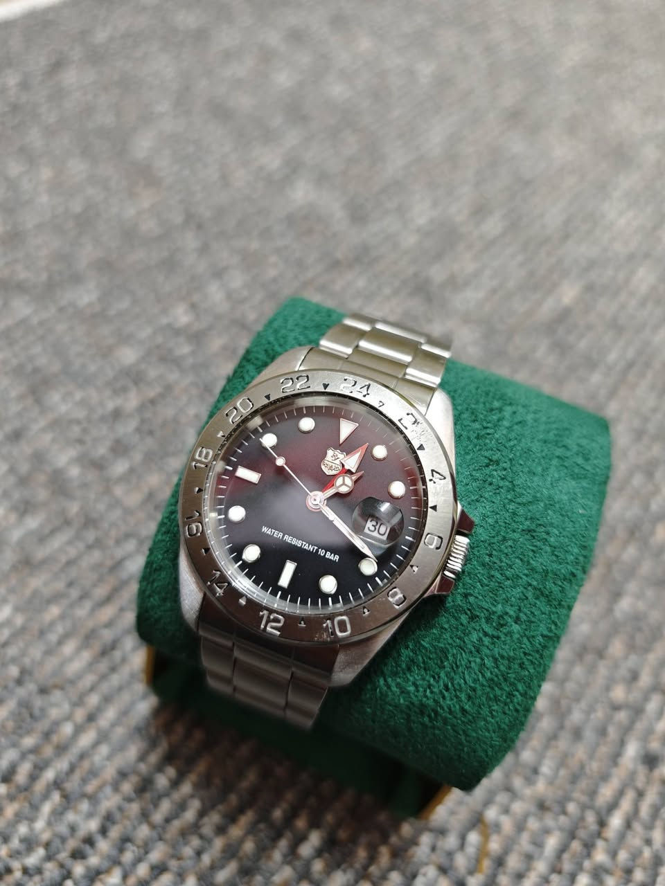 سلام علیكم. 
ساعه مارومان یابانی اصلی للبیع. GMT. باتری. منفذ یومی. قفل بحری. ستنلس ستیل. تصمیم رولیكس روعه صورة یضلمها. ارقام و امیال مضیئه لیلا. قطر 40.  نضیف جدا. شغال مضبوط. سعر 60 الف.


**إذا كنت صاحب هذا الإعلان وتريد حذفه لأي سبب، رجاءا أرسل رسالة إلى الدعم الفني**