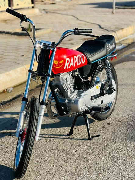 سلام عليكم شباب دراجه للبيع تعميره جديده الدراجه حلوه كلش الدراجه ظايعه وراقه عندي يعني كلك كلك المكان الكوت الموفقيه السعر 550وبيه مجال خاص مفتوح/***********
