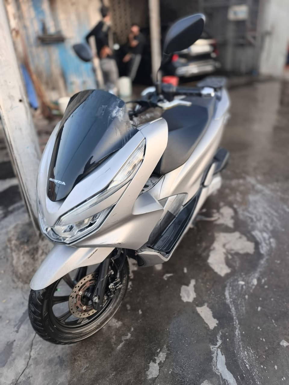 سلام عليكم
PCX جيل ثالث دراجه لوك بالجيس نظيفه
مكانها مدينة الصدر
رقم *********** 
السعر خاص
