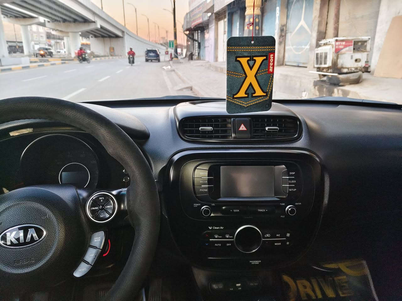 كيا صول 2017
وارد أمريكا
الحادث: ضربة خفيفة جدًا
بأمريكا: بالجاملغ  الأمامي بارد  فقط
بالعراق: قبق الصندوق بارد  بسيط جدآ 
بدون صبغ كفالة
بدون إيرباكات – كلها سليمة
ماشية 84 ألف ميل
مكينة 2000 gdi
التبريد ممتاز
شاشة + كامرة
الإطارات بحالة جيدة
تغليف PPF للحماية (يم زيدون الخطاط)
ضمان 5 سنوات
ما بيها أي نقص
💰 السعر: 123
📍 المكان: بابل
📞 ***********
