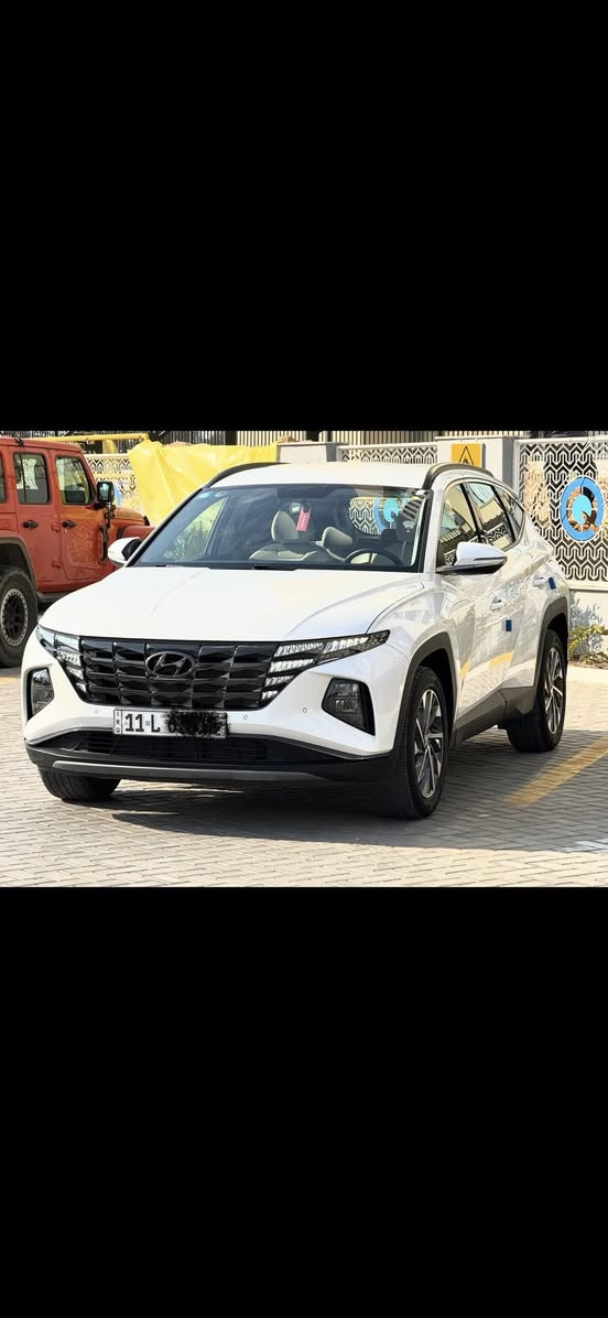 السلام عليكم
موديل 2024
هونداي توسان خليجي 
محرك 2000 دوش 
ماشيه 44
مواصفات 
بصمه 
شاشه 
كأمره 
بردات خلفيه 
تحكم ستيرن جهتين 
سياره وجاهز بدون نقص ومكفوله من ضربه والصبغ 
السعر 217$
مكانها بعداد حي الجهاد 
رقمي ***********
