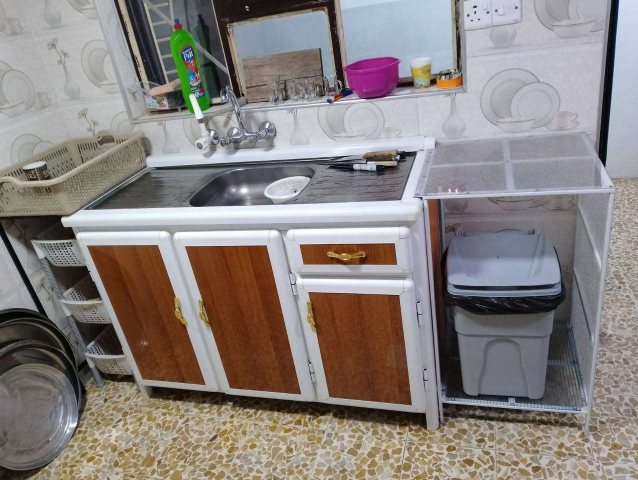 كاونتر نضيف جدا سعر 450الف اخو الجديد


**إذا كنت صاحب هذا الإعلان وتريد حذفه لأي سبب، رجاءا أرسل رسالة إلى الدعم الفني**