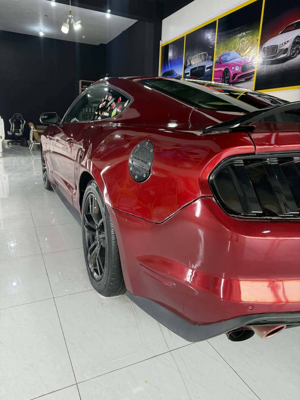 ‏                     
الســـــعر 125 ورقـــه (بيها مجال للشراي )
(موستنك ايكو بوست 2016 )
فول مواصفات: 

گير ومحــرك مكفول
تبريد ثلج 
تشـــغيل عن بُــــعدْ
شاشة الوكالة 
كاميرا 
 حساسات
داخلية إضاءة 7 ألـوان
رادار 
إشارة ترحيب صوتي وضوئي 
ویل كب بلادك اديشن 

السيارة بيها رش صبغ قطع ابيع احزام 
الحادث: چاملغ  السايق بأمريكا
السيارة مداور ثاني يوم

رقم الاتصــال 👇🏻
***********
