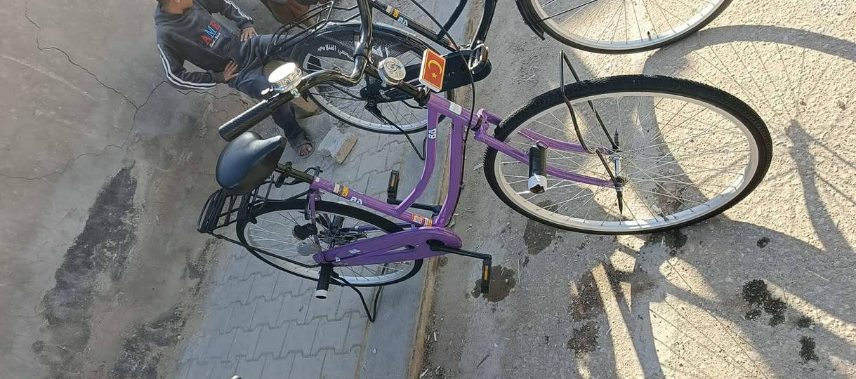 بايسكل للبيع بيدي حجم 26 باسك النظيف لونه مميز السعر 135 وبي مجال قليل راسلنا خاص


**إذا كنت صاحب هذا الإعلان وتريد حذفه لأي سبب، رجاءا أرسل رسالة إلى الدعم الفني**