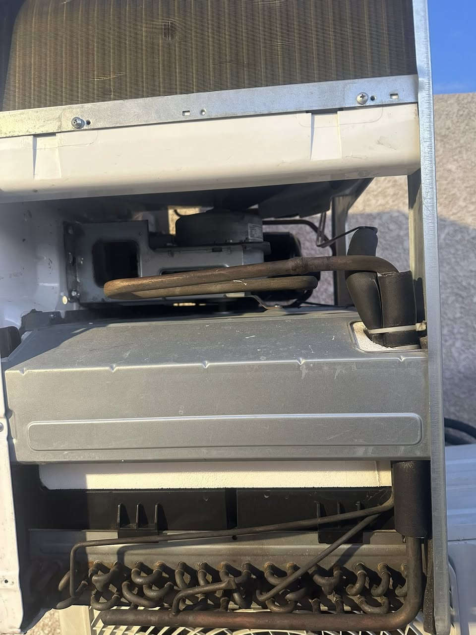 مكيف ٢طن نوع ميديه استعمال صيفيه وحدة السعر 375 مكان بغداد ***********
