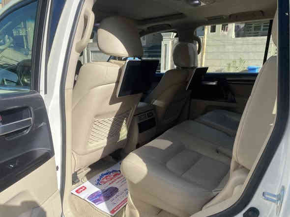 سلام عليكم 
لاندكروز 2021 وكاله الساير كويتيه كل المواصفات اصليه مو عمل السياره جديده كلش 
ماشيه 53الف
كفاله عامه حته من النكراش عده بارد اقل الشبر بحافه الباب حته مابين فول مواصفات
شاشات اصليه
كراسي كهرباء 
اصل 3 دكم 
اشاير لكزز
جلد
حساس امامي خلفي 
دبل ماوس 
كيجات دجتل
صندوق كهرباء 
شاحن واير ليس
زنون عالي ناصي
مري كهرباء 
نفكيشن
مري كهرباء 
انضمت قياده
مكانه بغداد السعر المطلوب 57000
الاتصال ***********
غير متواجد على الفيس مكلف بلنشر
