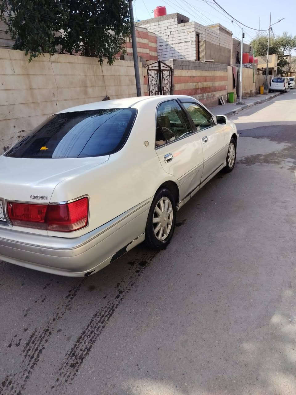 سلام عليكم سياره كصتين قرار 48
محرك فيفيتي بسمي تحويل ثاني يوم مكان السياره 
بصره القبله البريد رقم الهاتف ***********
السعر 100 او بيه مجال
