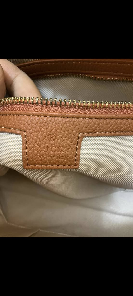 أول تم 50 وبالعافيه غوتشي تجنن حجم كبير 
الجلد يجنن


**إذا كنت صاحب هذا الإعلان وتريد حذفه لأي سبب، رجاءا أرسل رسالة إلى الدعم الفني**