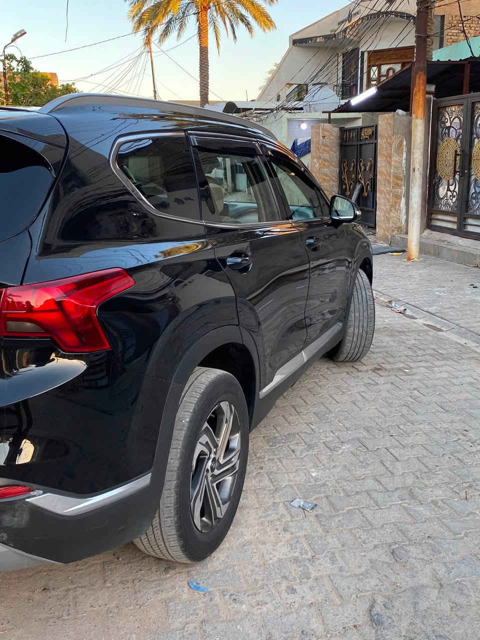 سلام عليكم للبيع او مراوس سنتافي 2023 لمتد فول للاخير مكينه 2500 بانزين عادي مو محسن
حادث السياره ثلاث قطع صبغ فقط السونار وصور الحادث راسلني واتساب او خاص 

مواصفات//

1/(ممشه السياره 32Kmحقيقي)

(بصمة) (بنرامة) (كشنات جلد +تدفائه+كهرباء ) (٦انضمه قياده) (كير دكم) (تبريد بيانو) (نضام إطفاء عند الوقوف ) (اتو هولد)(شاشه جبيره كاربلاي) (تحكمات مقود جهتين)(شفتات مقود) (بردات بلادي بل جام الخلفي ) (هندبيرك بصمه)(لايت زنون بلادي )(نضام ترحيب) (ويل كروم) (تشغيل عن بعد) (مري شفط +تنبيهه + اشره ) (كامره دواره)

السياره جديده بعدها على وضع الشركه كلشي ما يحتاجلها تخم تاير جديد تبريد ثلج ❄️ رقم اربيل تحويل مباشر هزه جديده 

$$ سعر السياره 188 وبيها مجال 

📍العنوان بغداد المحمودية 

الاستفسار📞 ***********
