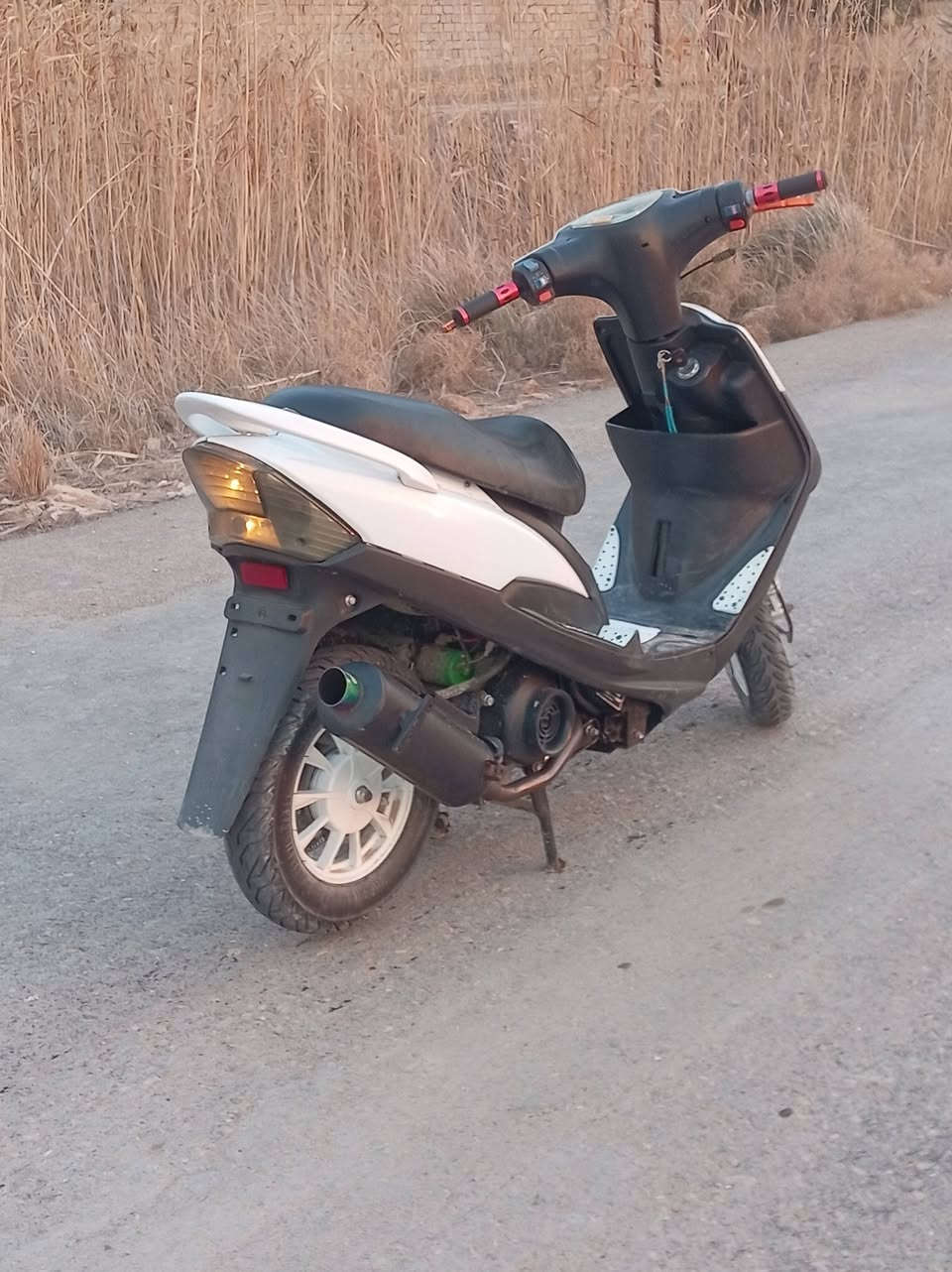 السلام عليكم دراجه ماكس عدله للبيع مكينه ٥٥ نكره سلف صالنصه رياضي كهربايات كله شغاله السعر ٦٠٠ وبيه مجال *********** مكاني حله ابو غرق
