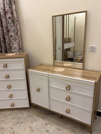 غرفه تركيا. اي ضرر مابيها سعرها مليوون  7 قطع  عنوان الغزاليه   077189...