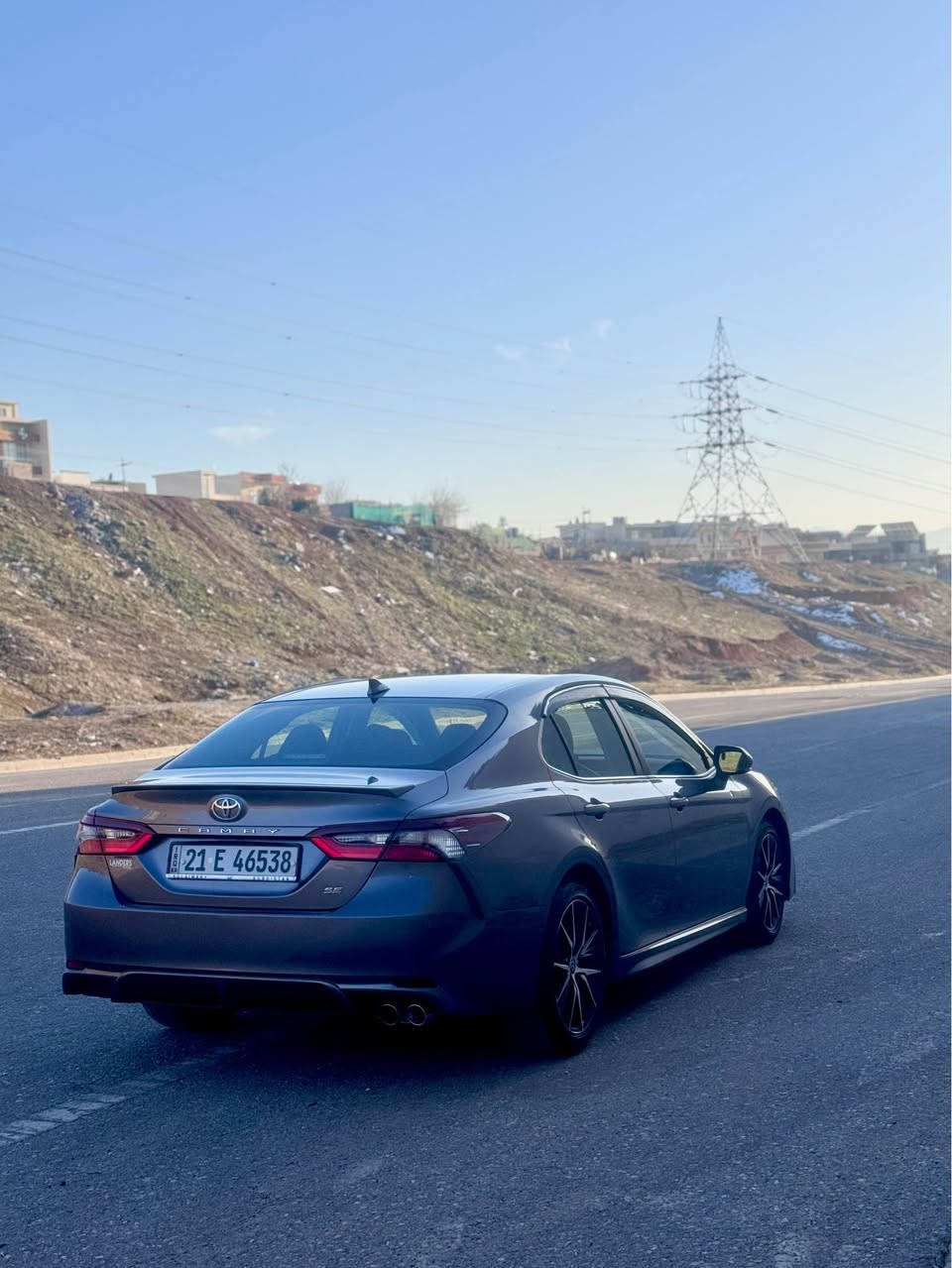 کامری ئێس ئی ٢٠٢٢ بێ بۆیاخ 
مواسەفات ئەمریکی ناو ڕەش 
کوشن جلد و کارەبا 
تەحدید سورعە، باتڵ شەفت، خەتی جادە، ڕادار زۆر مواسەفاتی تر 
سەیارەکە بێ تەقە و ڕەقەیە، گێڕ و مەکینە و کارەبایاتی بە شەرت
ئێر باگ بە شەرت بۆیاخی نیە
سەیارەکە تەواو کامل و بێ کێشەیە
سعری ٢ دەفتەر و معامەلە 
ڕەقەم شانسی بە ڕەسم دانراوە بۆ زانیاری تەلەفون بۆ ئەم ژمارەیە بکەن ( *********** ) السليمانية, العراق
