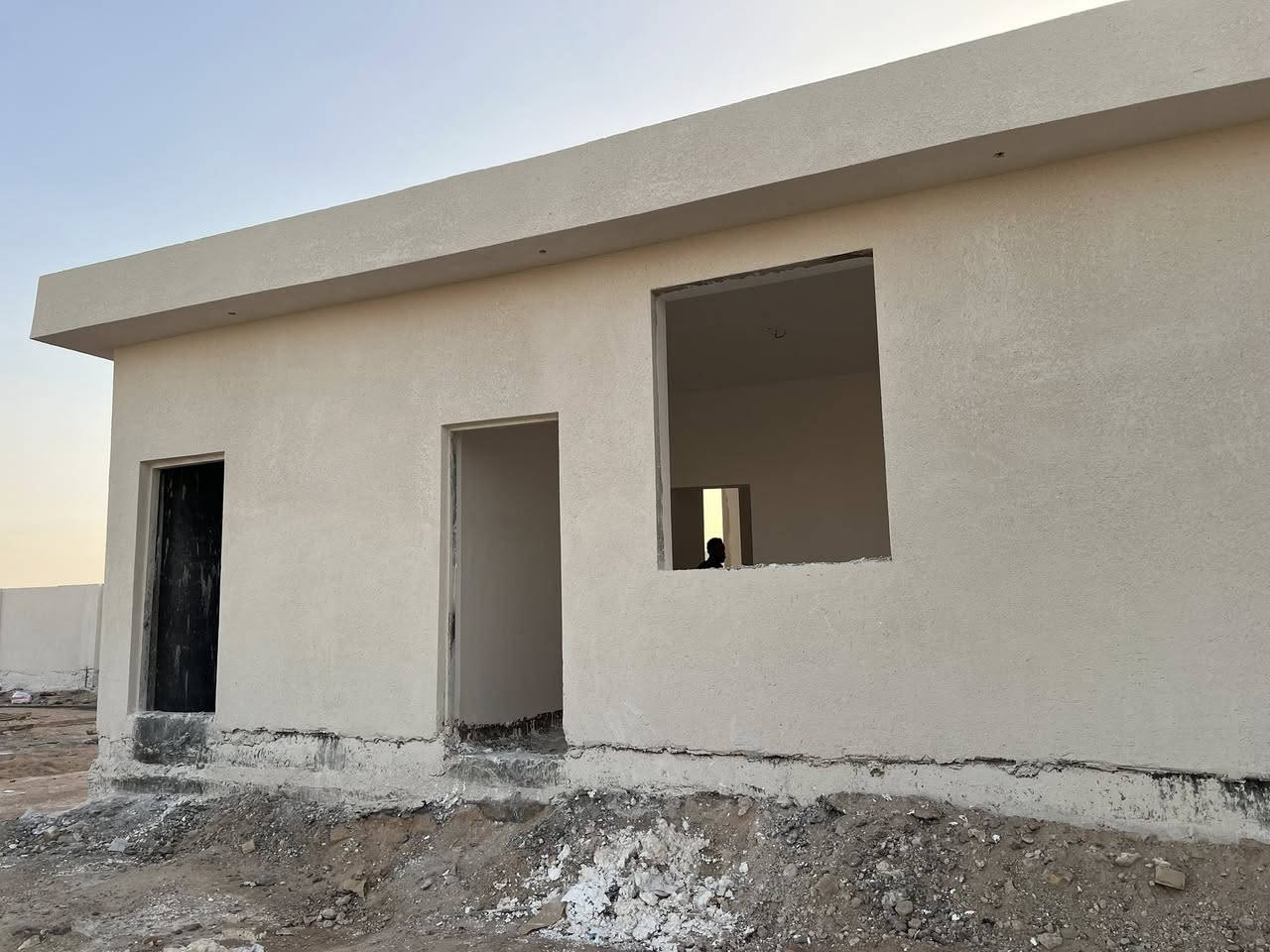 شغل درجه ولى كادر متخصص لبخ سمنت جص بورك ناعمه نثر شغل حسب طلب شغل علا متر مكطوعه يوميه حالين متفرقين ***********
