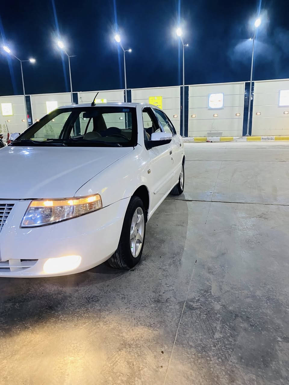 السلام عليكم سمند موديل 9السيارة نضيفة كير مكينة جديد مكاني بفداد السعر 41 بيهة مجال بسيط رقم ***********
