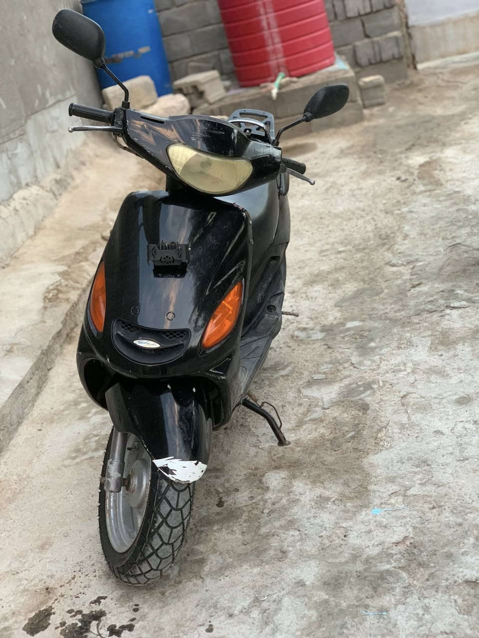 سلام عليكم
دراجه نوع الكزز خط واحد نضيفه من كلشي مثل ماتشوفون بالصوره هيه بالواقع على جماليتها
تايرات جدد 
كزوز جديد
سرعتها 120
متكامله من كلشي عدا الباتري ماشادلها
باقي التفاصيل والسعر بالخاص
رقم تلفوني/***********
متواجد على الواتساب  والفيس بوك وعلى الخط
