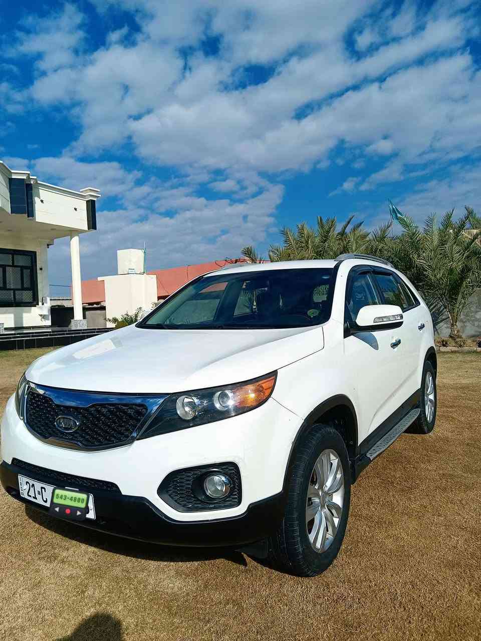 سورنتو 2013خليجية كفالة عامة 
1-بصمة تشغيل وأبواب ✅ 
2-كشن كهربائي +يدات نيكل  ✅
3- مري شفط +اشاير بالمرأة✅
4-علامة ترحيب بالأبواب ✅
5- ثلاث قطع تبريد +7راكب✅
6- رقم سليمانية أنكليزي بأسمي✅
7- ماشية السيارة 116 ألف حقيقي ✅ 
8-محرك دوش  2400 /4 سلندر مكفول✅
9- حساسات أمامي خلفي+انذار اصطفاف ✅
10- لايت زنون + تبريد تدفئة فول ارضيةجلد ✅
11- ثلاث وضعيات قيادة +تحكمات ستيرن ✅
العنوان ديالىٰ ***********
