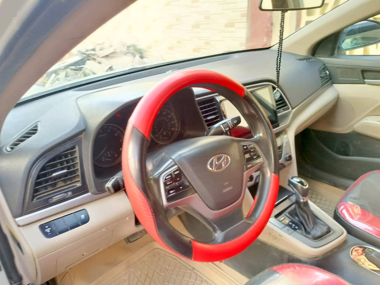 السلام عليكم
النترا 2017 وارد امريكي
باسمي مشروع وطني مداور ثاني يوم
مكينه 2000 دوش المرغوب
كير اي تي المرغوب السياره نص فول 
تبريد عالشرط ثلج
حداديه 
تخم تاير 
غرفتها بالكارتون
السونار موضح بالمنشور فقط رش بدون اي واصل وأي معجون 
السعر ١٠٣ وبيها مجال
غير متواجد على الفيس للتواصل *********** مكان السياره نجف شارع المطار
