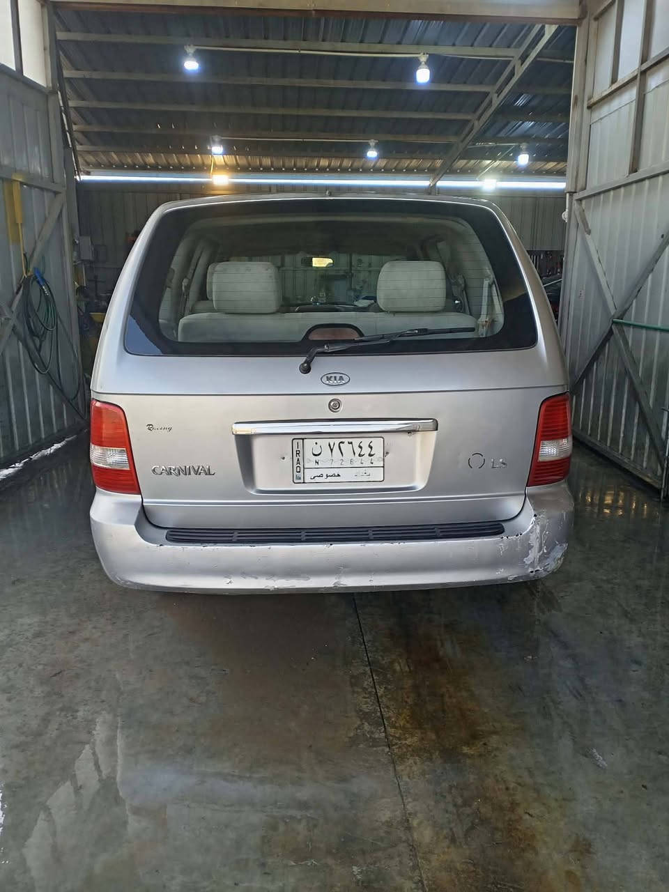 السلام عليكم 
من رخصه مسؤول الكروب المحترم
كيا كرنفال موديل 2004
بغداد مشروع وطني
مكينه كامري ام الجف
حجم مكينه 2200 اقتصادي
اللون سلفر رصاصي
كير اوتو
ويل كب 
سياره كامله 
السعر68$ وبيهه مجال للشراي 
مكان السياره التاجي قرب معمل غاز التاجي
للاتصال ***********
