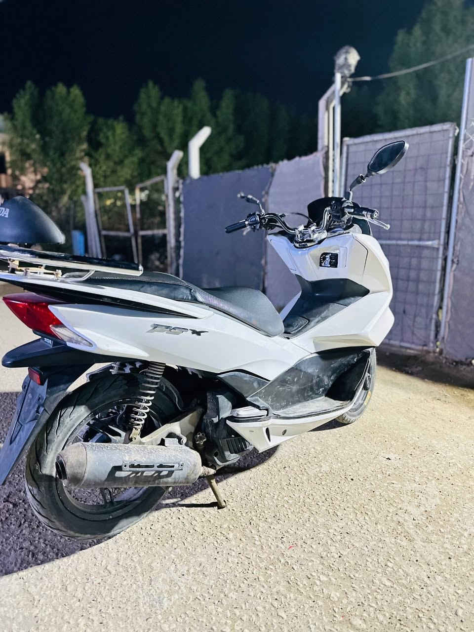 PCX ياباني جيل الثاني كفاله من كلشي أوراق اصولي حساسات كلشي شغال السعر مليون و950 الرقم *********** عنواني الاسكندريه
