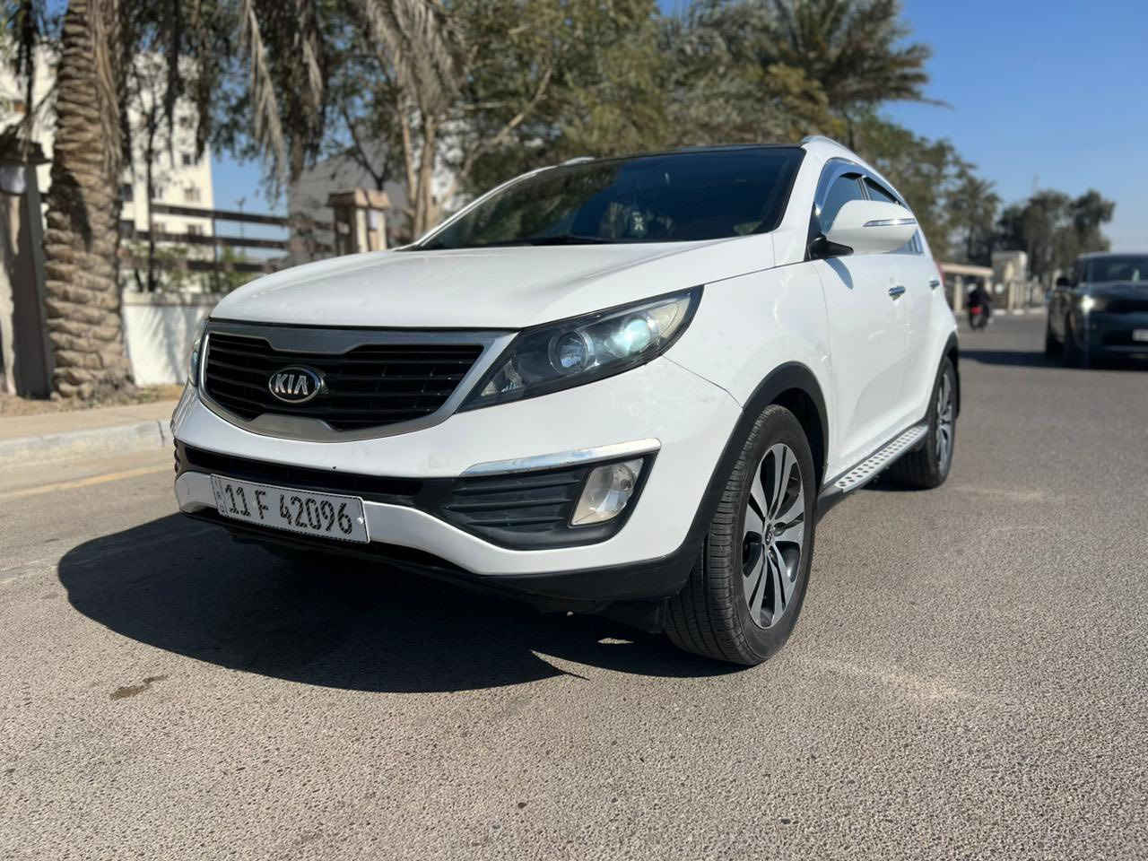 رمضان كريم كيا سبورتج خليجي رقم بغداد الجديد سياره جديده ماشيه ٩٢حقيقي استخدام شخصي مال بيت محرك وكير مكفولات ساره نضيفه حيل صبغ جاملغ بدون دواخل 
فوووول موصفات   السعر ١٣٢ مجال بسيط 
سقف بنرامه 
كشنات كهرباء
محرك 2000دوش 
مري شفط 
داخل لونين 
منظومه زنون 
كامره دواره حاكيه بلوتوث 
تحكم ستيرن جهتين السعر اخوان ١٣٢ مجال بسيط للستفسار رقم صاحب سياره ***********
