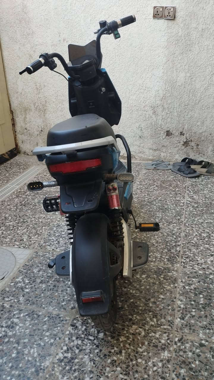 دراجه شحن نقص بطاريات شغاله
سعر 75الف ***********
