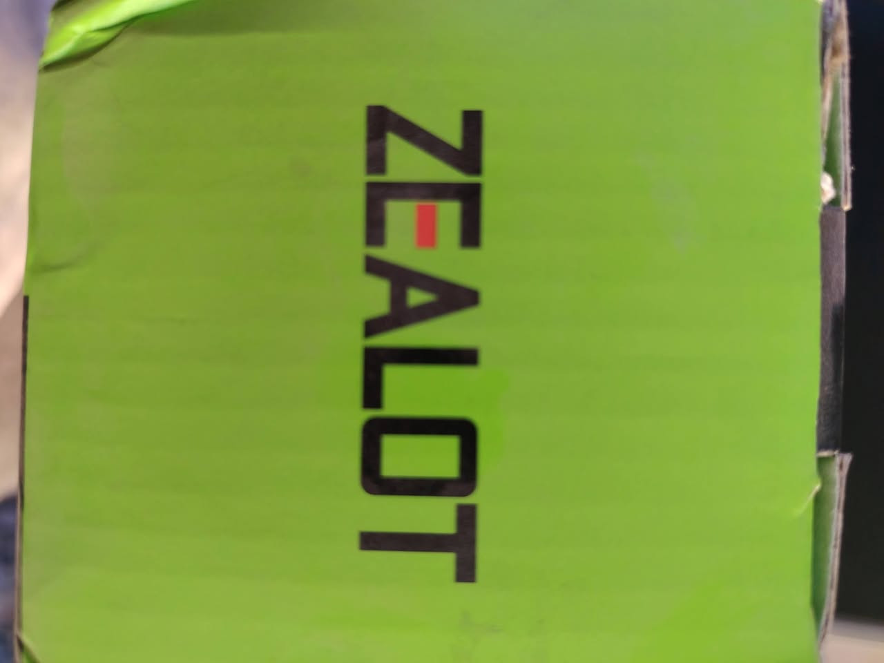 سبيكر زيلوت دمام درجة اولى الحجم الصغير سعره فقط ٢٥ الف للاتصال ***********
