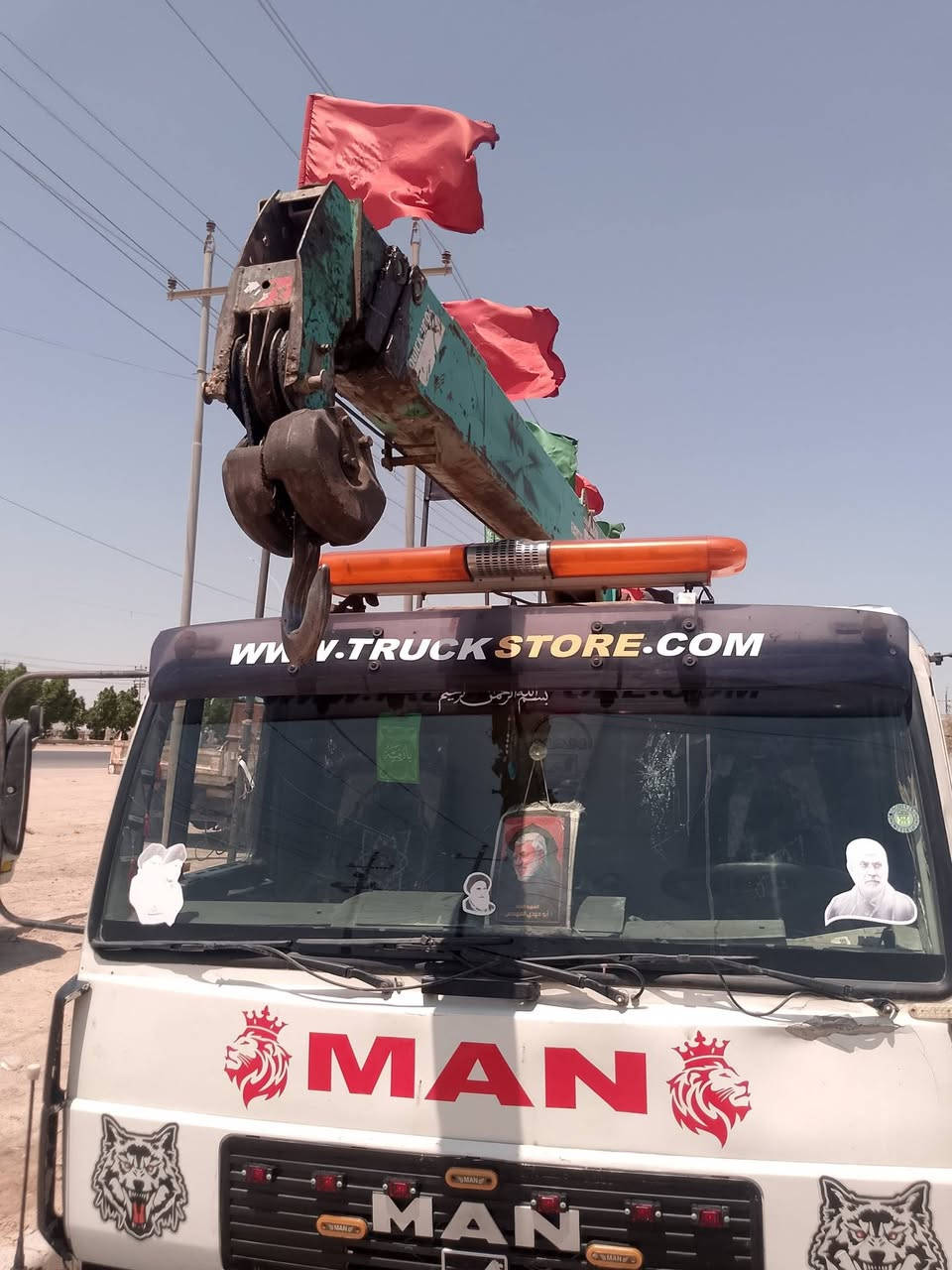 السلام عليكم مان للبيع مكينه 4بم ونوزل اكرين سلايتين عدل سياره جاهزه للشغل للاستفسار اتصال علا الرقم ***********
