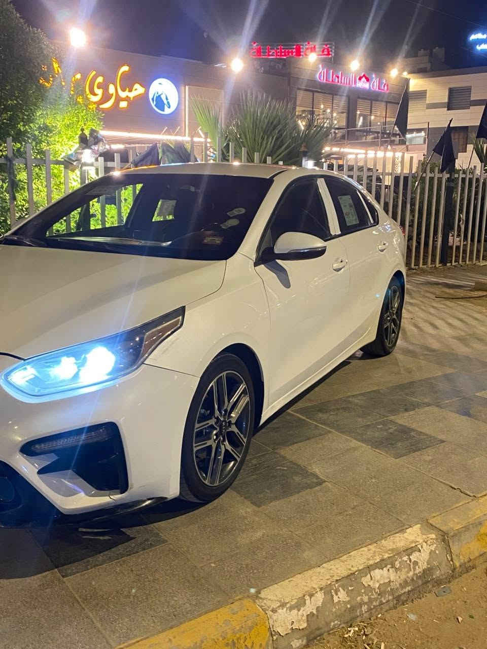 كيا فورتي موديل 19 سياره فول مواصفات رقم بغداد حره ضربتهه بنيد مبدل وجاملغ صبغ ماشية ٨٥ كير ايتي ست نمر سعر ١٢٢ وبيهه مجال ***********
