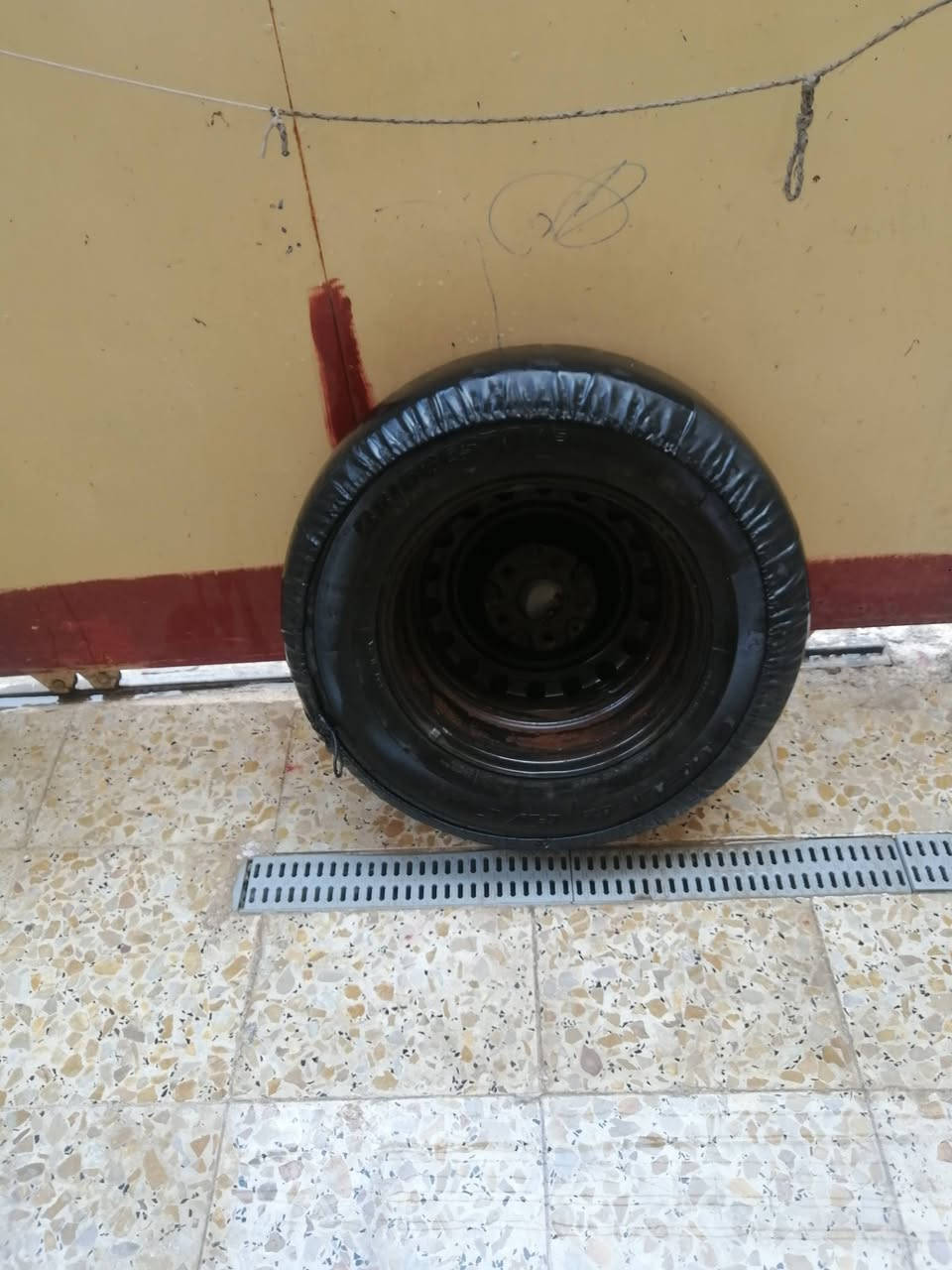 السلام عليكم
سبير كامل مع غلاف 225/65R16
٥٠ الف
077‪14326835 يوجد واتساب


**إذا كنت صاحب هذا الإعلان وتريد حذفه لأي سبب، رجاءا أرسل رسالة إلى الدعم الفني**