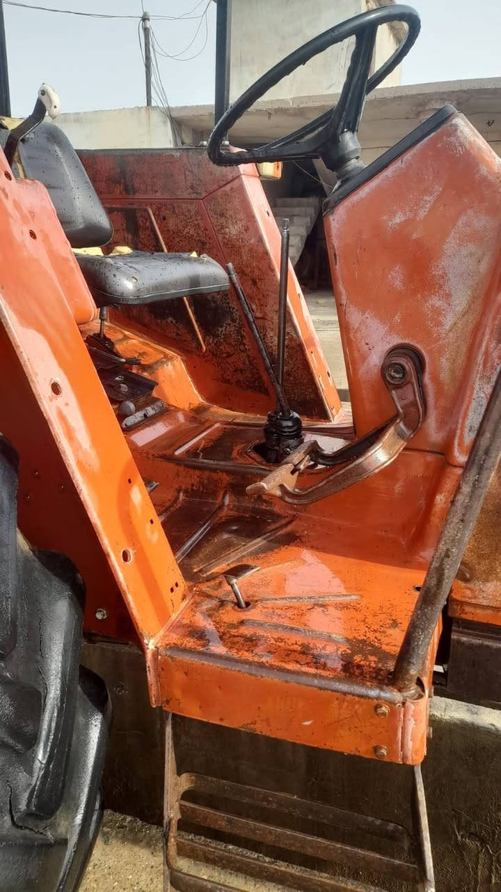 السلام عليكم
تنكتر فيأت ع وضع الشركه تايرات جدد 
السعر 11مليون 💰
محرك +گير مكفول لا تبخير ولا تنقيص
للأستفسار اتصال  
***********
***********
