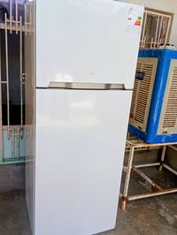 ثلاجة  حجم 22 قدم  خمس اشهر مستهخدمه شراي اتصل 07704043228