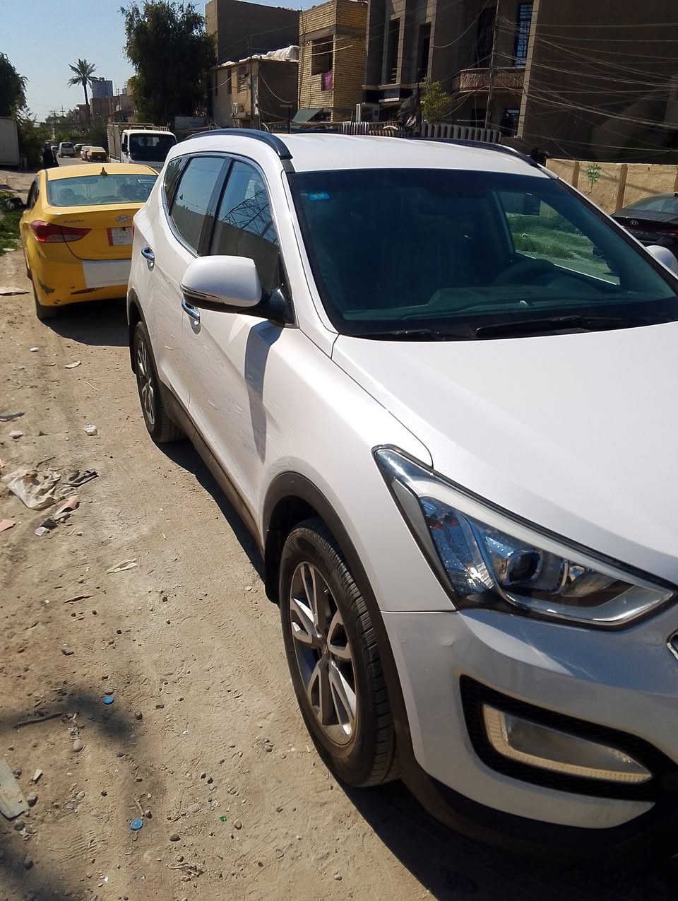 السلام عليكم موديل 2015 خليجيه مكفوله كفاله عامه رقم بغداد مكان السياره البياع رقم  *********** محرك 2400  سبعه راكب
