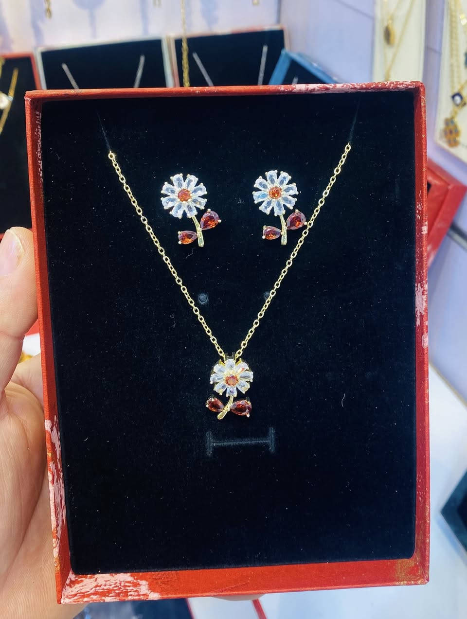 ‏ذهب برازيلي طلع ثابت 
‏يوجد خدمة توصيل كل ￼ العراق 
‏وداخل بعقوبة مجانا التواصل على واتساب ￼
‏*********** ￼
