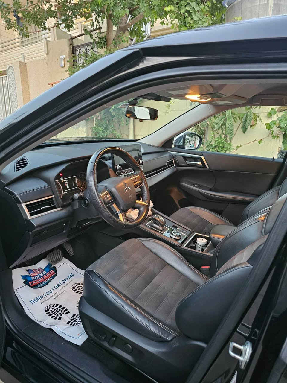 کلین تایتڵ قەترە بۆیاخی 2022 نیە بێ سارد بێ گۆڕاو   بێ ئێرباگ  هیچی نە تەقیوە 
4بستۆن مەکینە 2.5 ی مەرغوب
ڕەنگی ڕەشی مەلەکی
لایت ئۆتۆ و  لیدو زینۆن بلاجکتۆری تەم 
فڵچەی نیزامی قەترەو ئۆتۆ
. تایەو ویلی ٢٠ ئینج حاسەی تایە
کامل ڕادار پێش و دواو تەنیشت . ئاوێنە ڕادار و ئیشارەت.ڕاداری خەتی جادە .ڕاداری ناوچەی کوێر.حاسەی  پێشو دوا .auto stop  پێش و دوا.
 سیستمی mi pilot assist )
کۆنتڕۆڵ کردنی خێرای و هێڵی جادە)
کامل تەحەکوماتی  سوکان و پادڵ شەفت
وایەر لێس چارج گێڕ ماوس  پێنج مۆدی لێ خوڕین 
ئۆتۆ هۆڵدو برێک کارەبای 
 3ڕیز کوشن 7 نەفەری
 بەسمەو درگا بەسمە .کوشن جلدو شامواو  گەرم و کارەبای.
تەبرد 2 زۆن مەرکەزی
 5 کامێرە 360 دەرەجە.
شاشە گەورە (Android oto.apple car play).
سندوق شەفت وحاسە 
چەندین مواسەفاتی تر
228 گەڵاو معامەلەیکی کەم
*********** السليمانية, العراق
