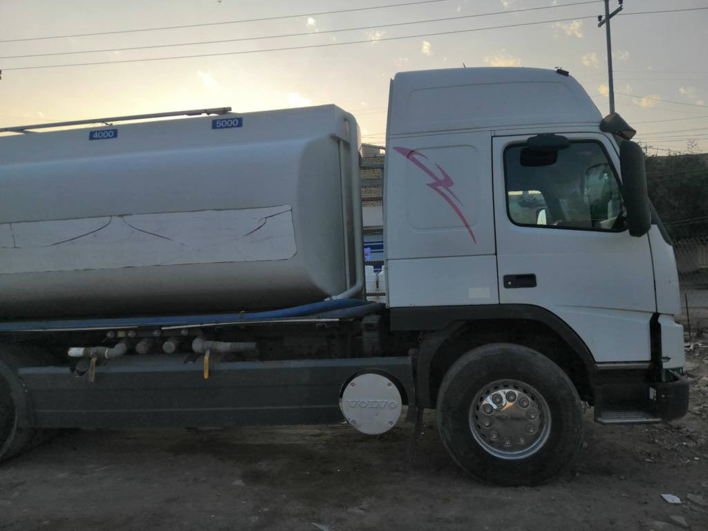 سلام عليكم للبيع فالفومو تنكر موديل 2002سياره بسمي رقم بغداد انكليزي سياره مكفوله جاهزه للاستفسار ***********
