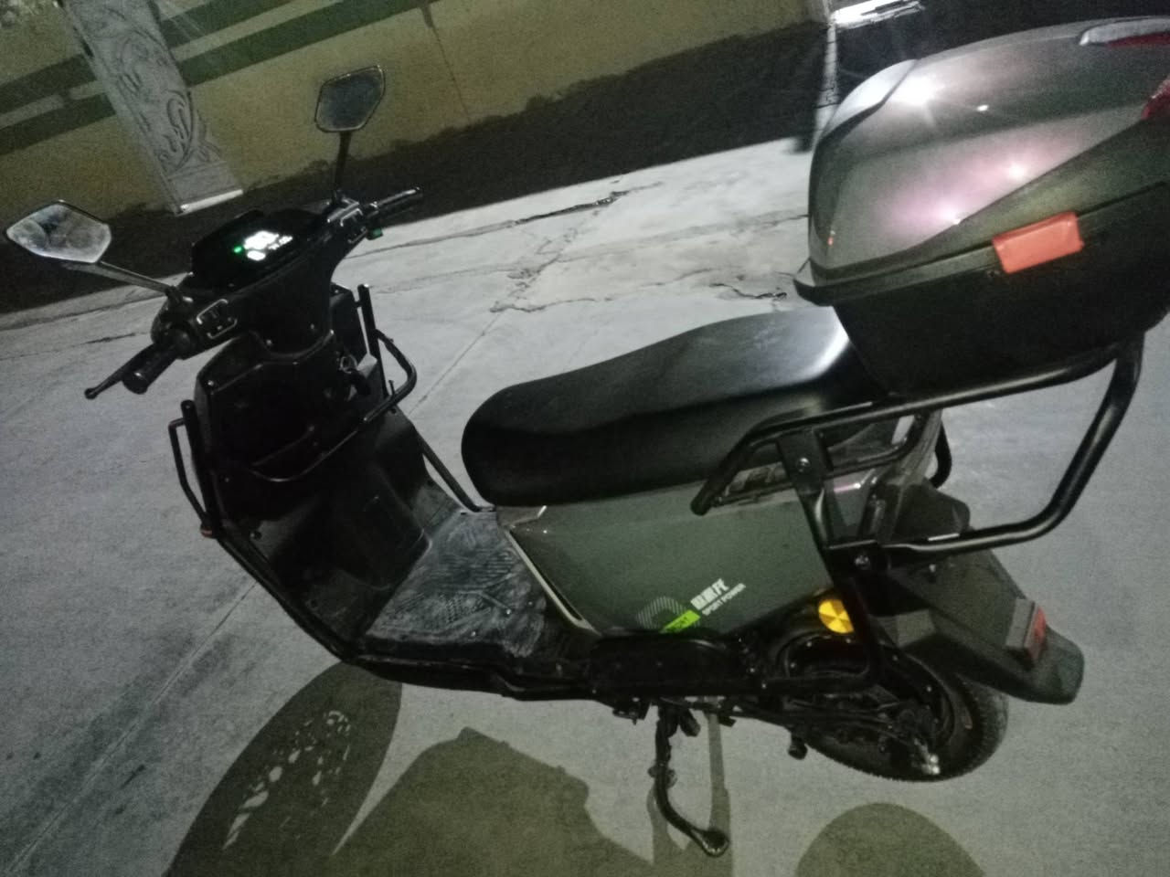 السلام عليكم ماطور شحن رياظي اي عيب ما بي ماطور حيل نظيف بعد احلى من الصوره بطاريات ليثيوم +مستعمل اقل من الشهر المكان كركوك +السعر 650 بي مجال حك الجيه متواجد عل فيس +***********
