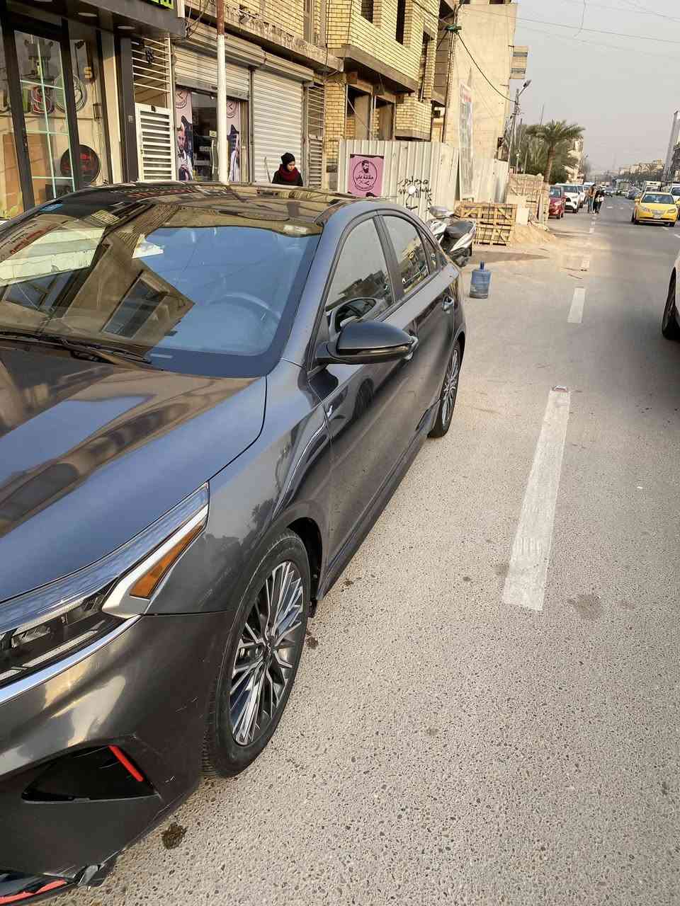 يا الله السلام عليكم 
حبايب فورتي ٢٤ جيتي لاين 
 فول مواصفات 
حادث جاملغ وبنيد
رقم بغداد باسمي 
تدفئه كشنات 
وتبريد 
٣ انظمه قياده 
كشنات كهرباء 
حساسات امامي 
خلفي 
جانبي 
اشاير بالمري 
فتحه 
شاشه دعم كار بلي 

وبعد بيهه هواي مواصفات 
هيه سياره فول مواصفات 
مكان سياره بغداد

للتواصل اتصال 
***********
