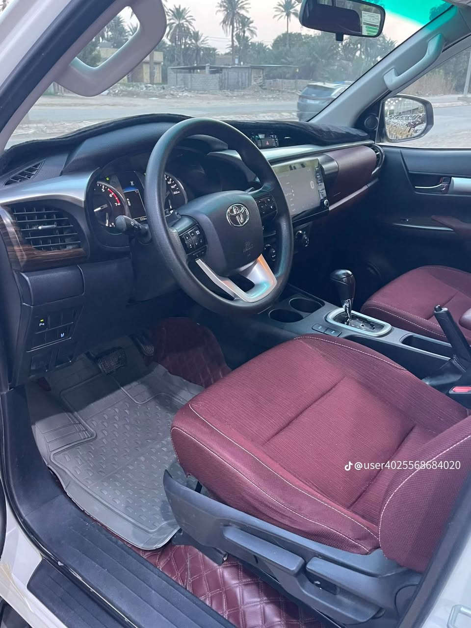 للبيع هايلوكس 2022  6سلندرTRD  كفاله عامه تخم تاير جديد ماشيه 105سيارة على وضع الشركه 
مكان بابل 
***********
