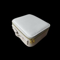 💖✨ تحبين ترتيب مكياجچ ويكون كلشي بمتناول إيدچ؟ ✨💖 ويّانا صندوق المكياج...