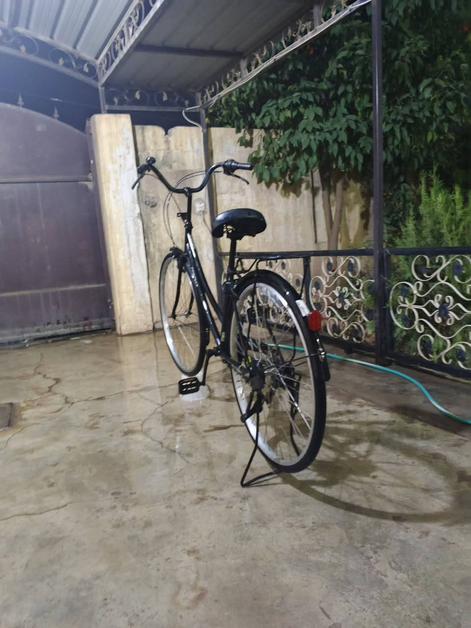 سلام عليكم بايسكل ياباني اسود كوكنت شركة مرغوبه 6كير حجم 27 لايت يشتغل البايسكل نضيف كلش بس بي هذين الشخطين الي بل صورة وتجي تشوفه بعينك موديل16بايسكل صار اقل من شهرين من ماخذه مكاني كركوك القادسية الثانية سعر 100وبي مجال للغوالي رقمي بي واتس ومكالمة ***********
