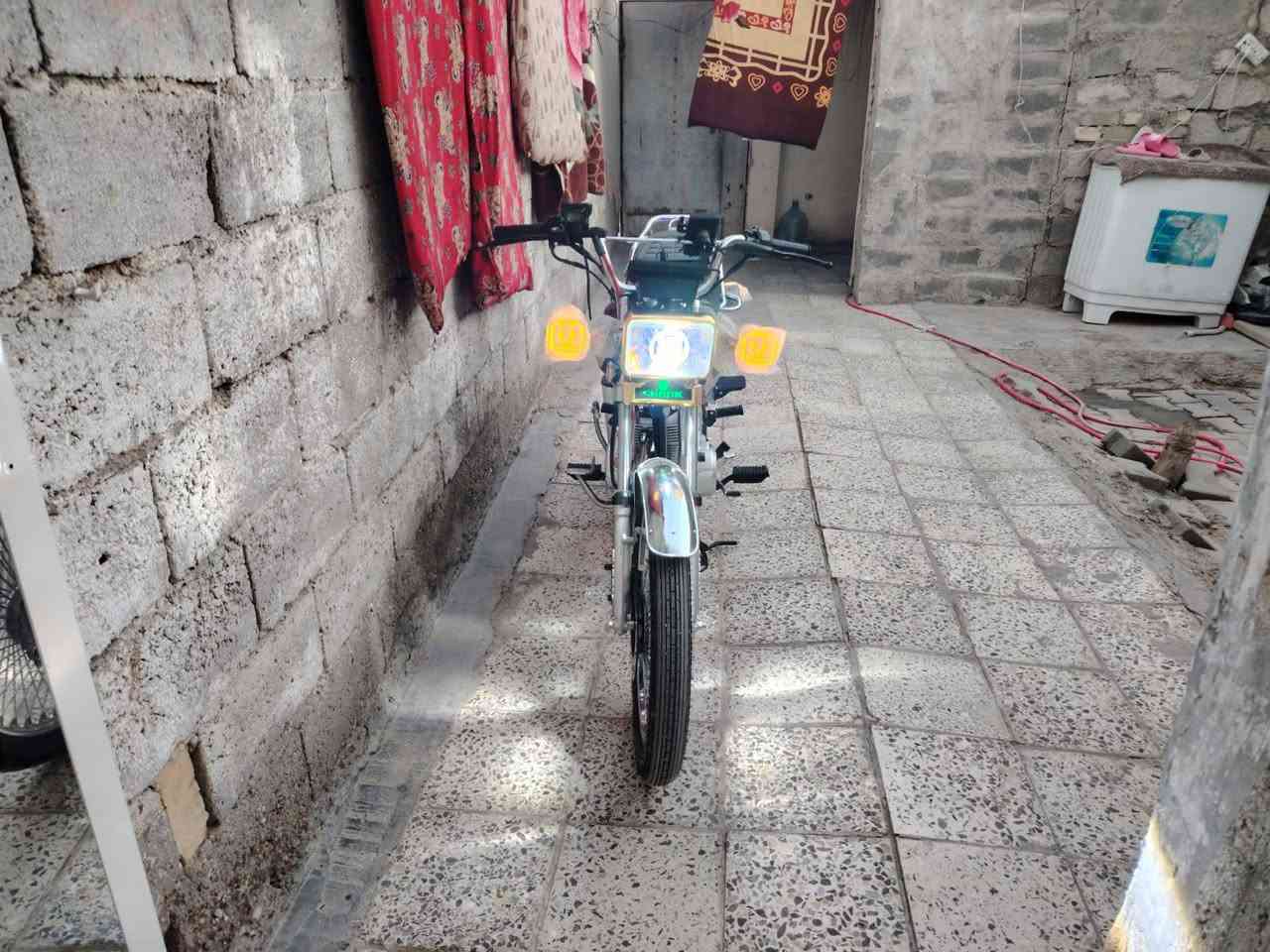 سلام عليكم دراجه سونك 4 كير زيرو صارلها 10 ايام من نازله من الرمبه دراجه لوك عنوان بغداد سبع قصور خاص ما اجاوب اتصل ودلل*********** التفاصيل كلها كاتبها
